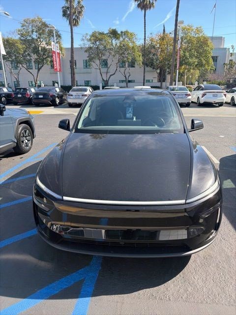 2026 Tesla Model Y's photo