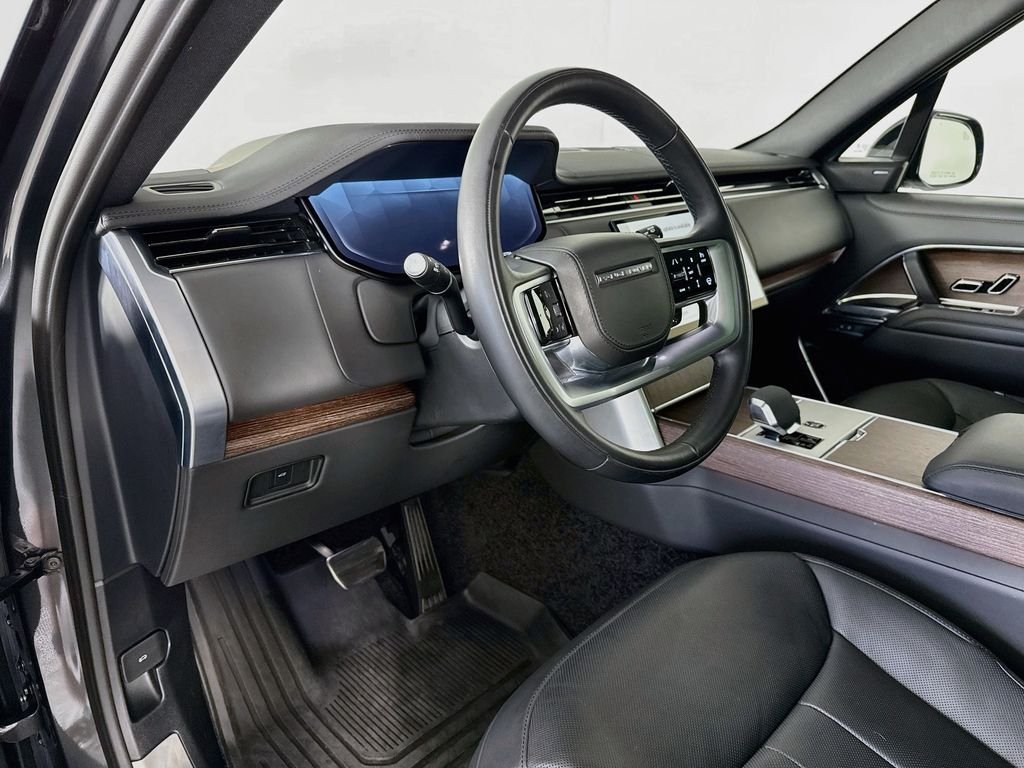 Certified Used 2024 Carpathian Grey Premium Metallic Land Rover SE image 4