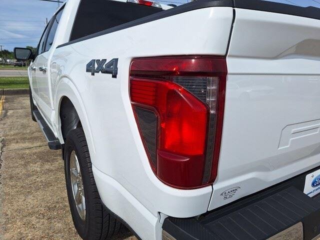 Used 2024 Oxford White Ford XLT image 28