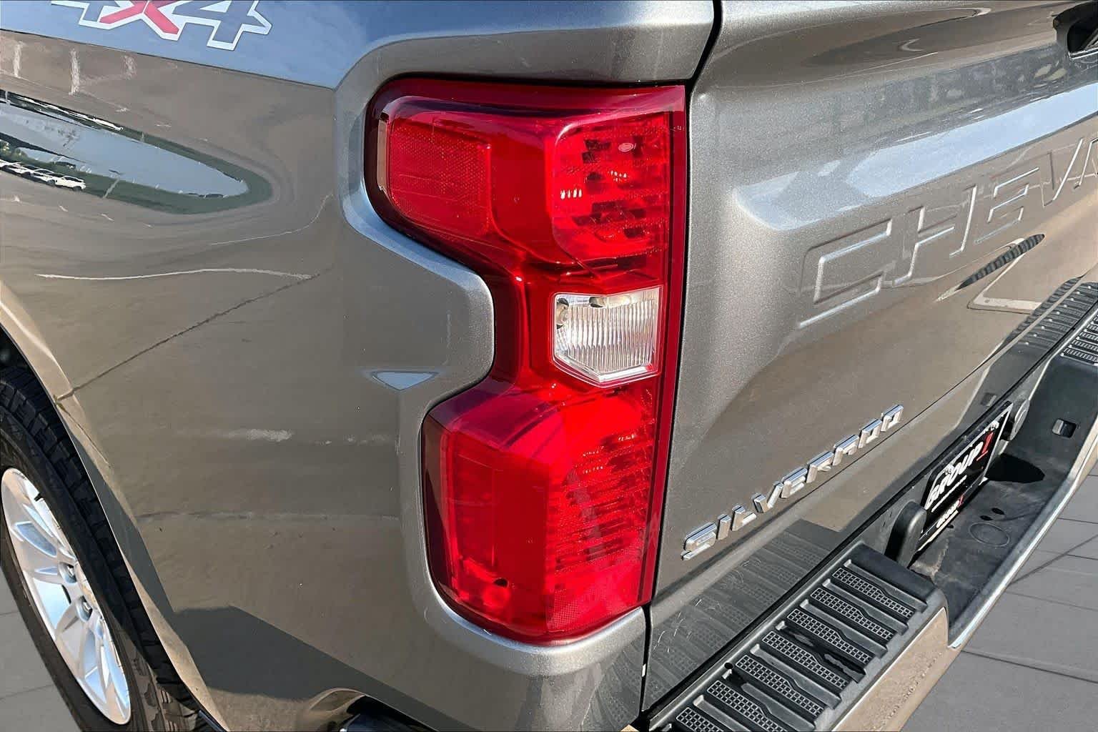 Used 2020 Satin Steel Metallic Chevrolet LT image 27