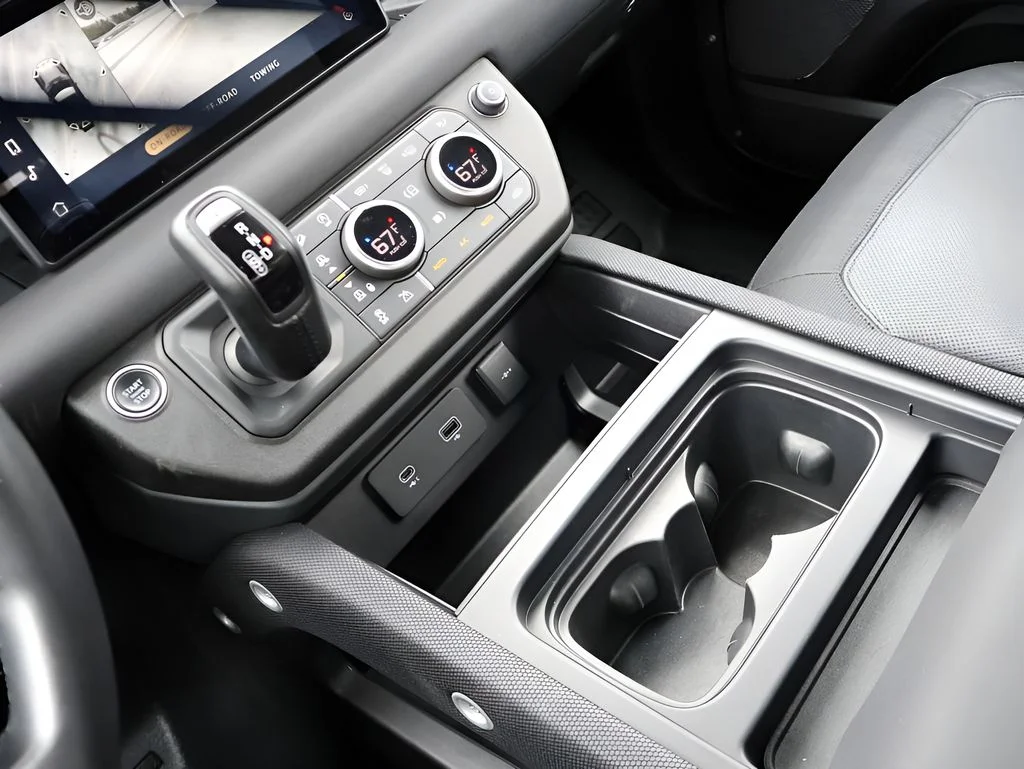 2022 Land Rover Defender X-Dynamic S - Photo 24