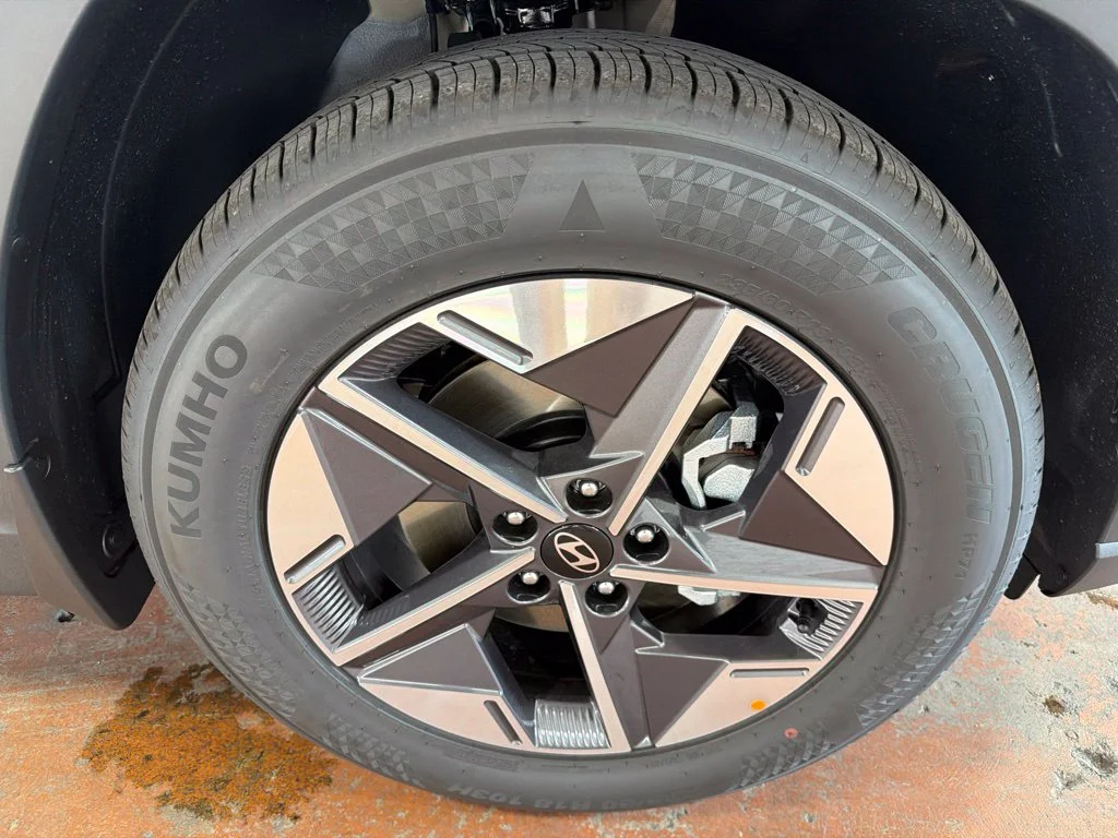 New 2026 Shimmering Silver Hyundai SEL Premium image 11