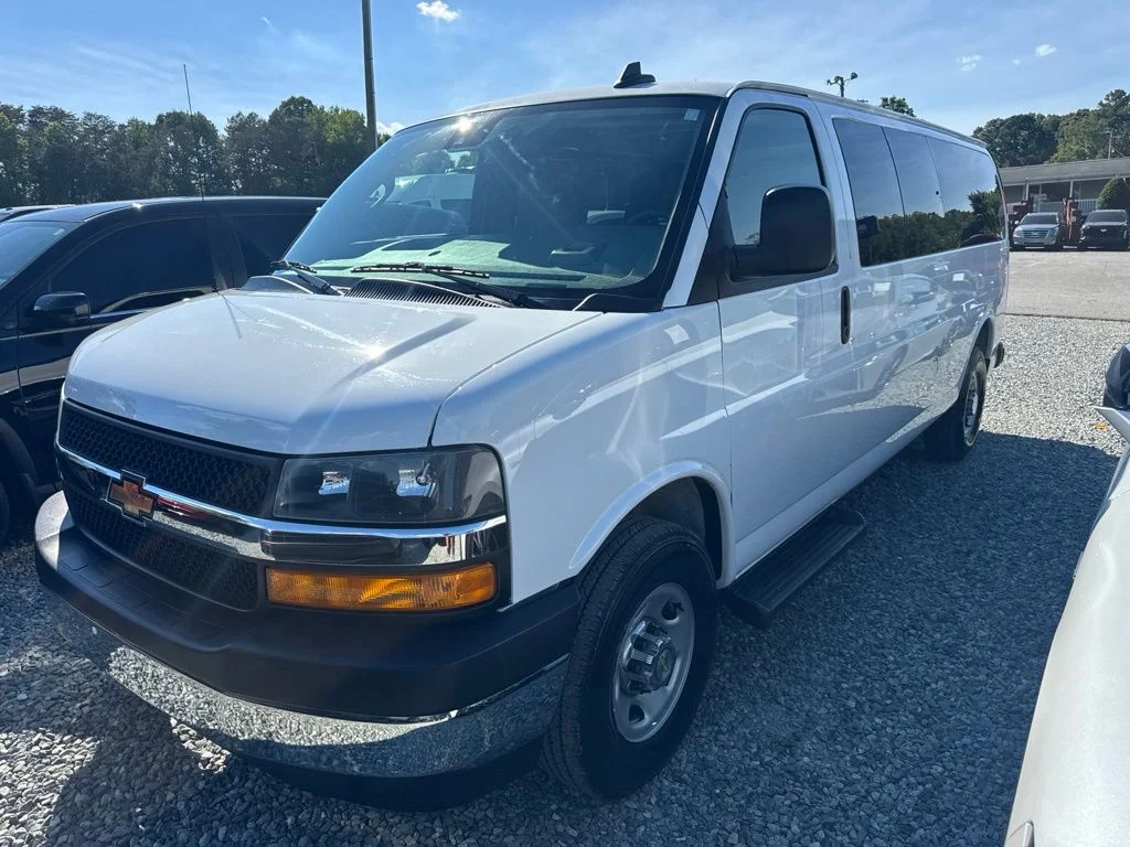 Used 2025 White Chevrolet LT image 1