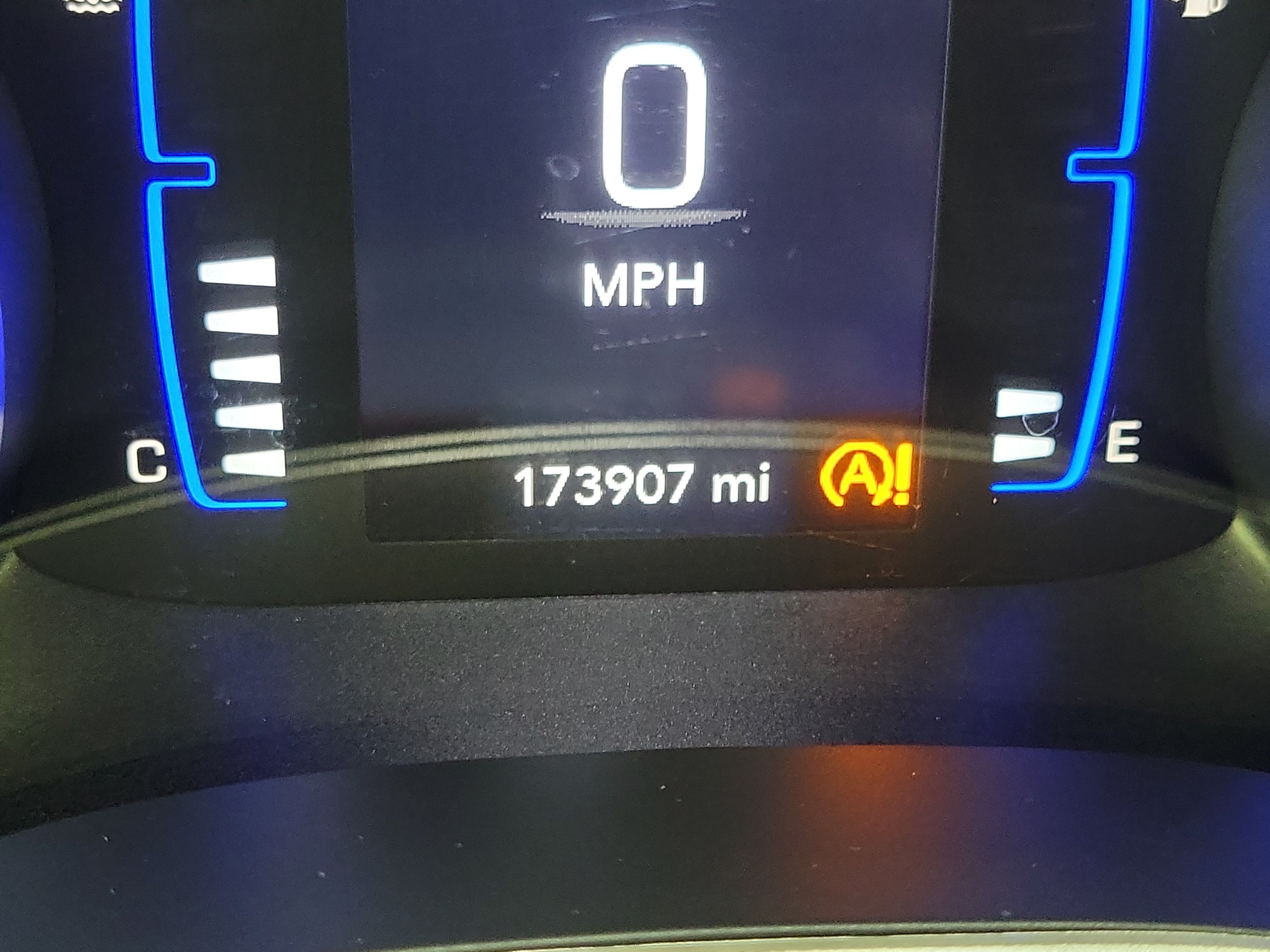 Used 2019 Bright White Clearcoat Chrysler Touring L image 26