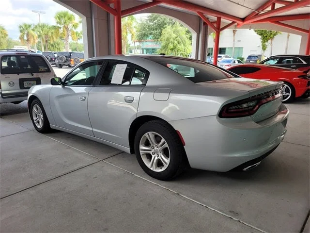 2022 Dodge Charger SXT - Photo 9