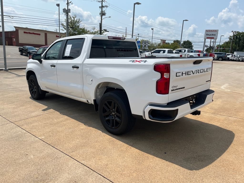 Used 2023 White Chevrolet Custom image 3