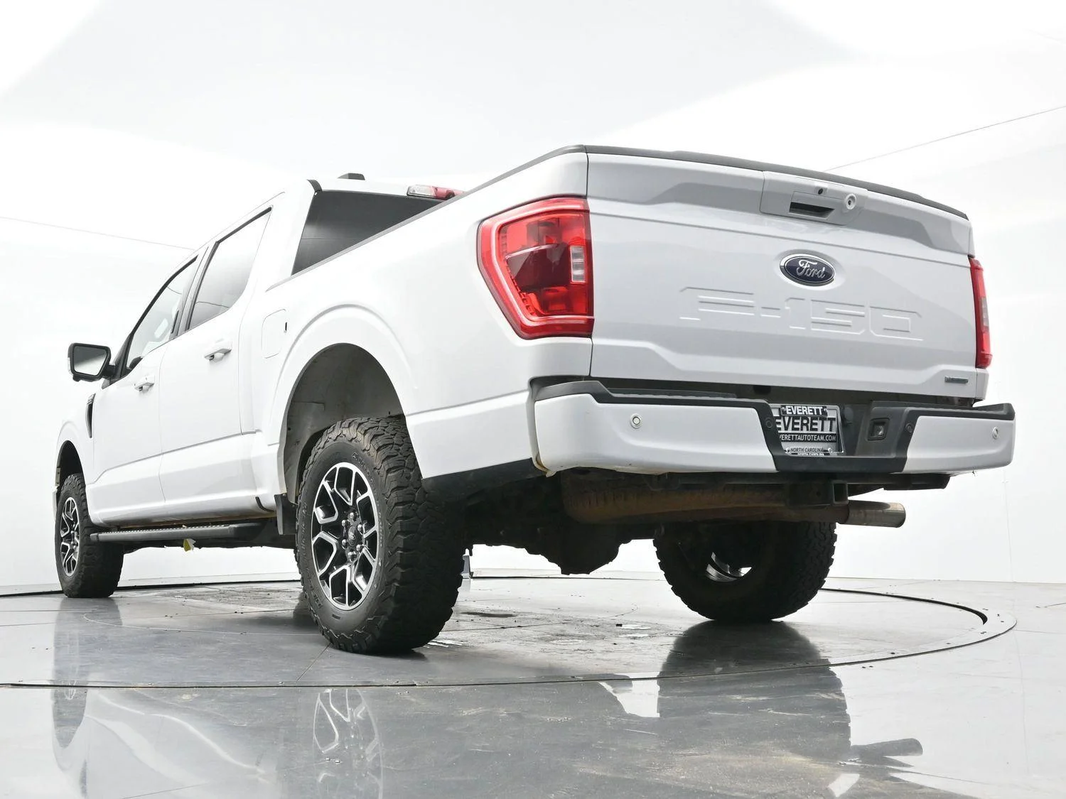 Used 2022 Oxford White Ford XL image 47