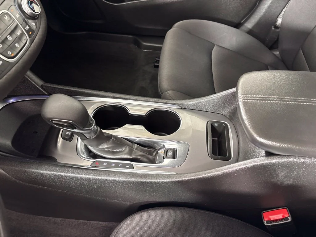 Used 2024 White Chevrolet LT image 32