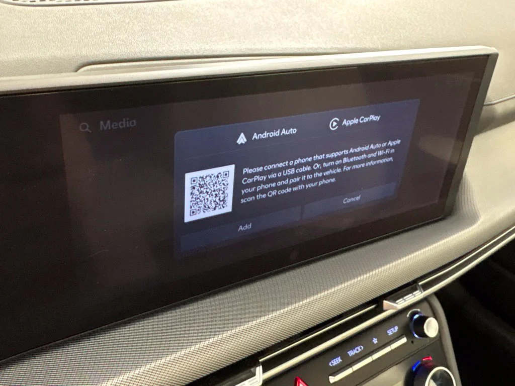 Used 2025 Red Hyundai SEL image 35