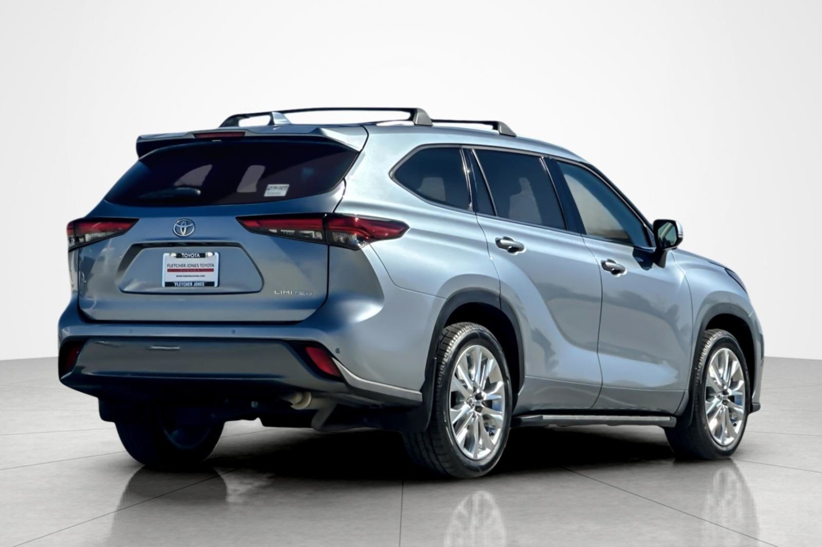 Used 2023 Moon Dust Toyota Limited image 5