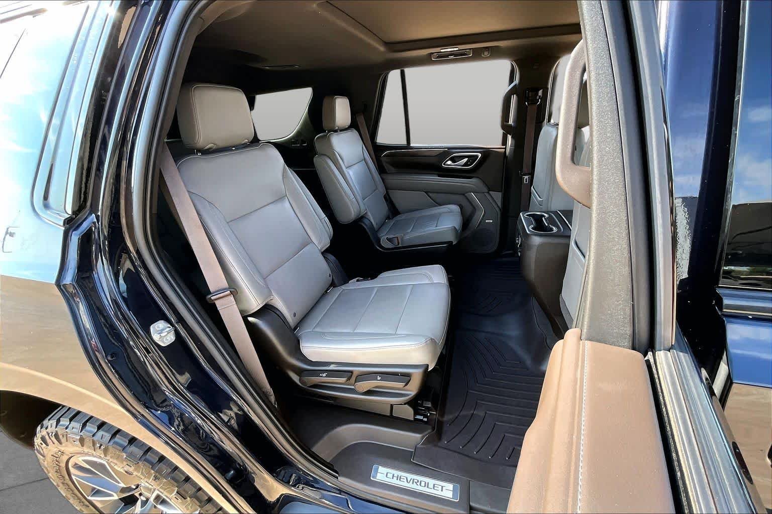 Used 2021 Midnight Blue Metallic Chevrolet Z71 image 32