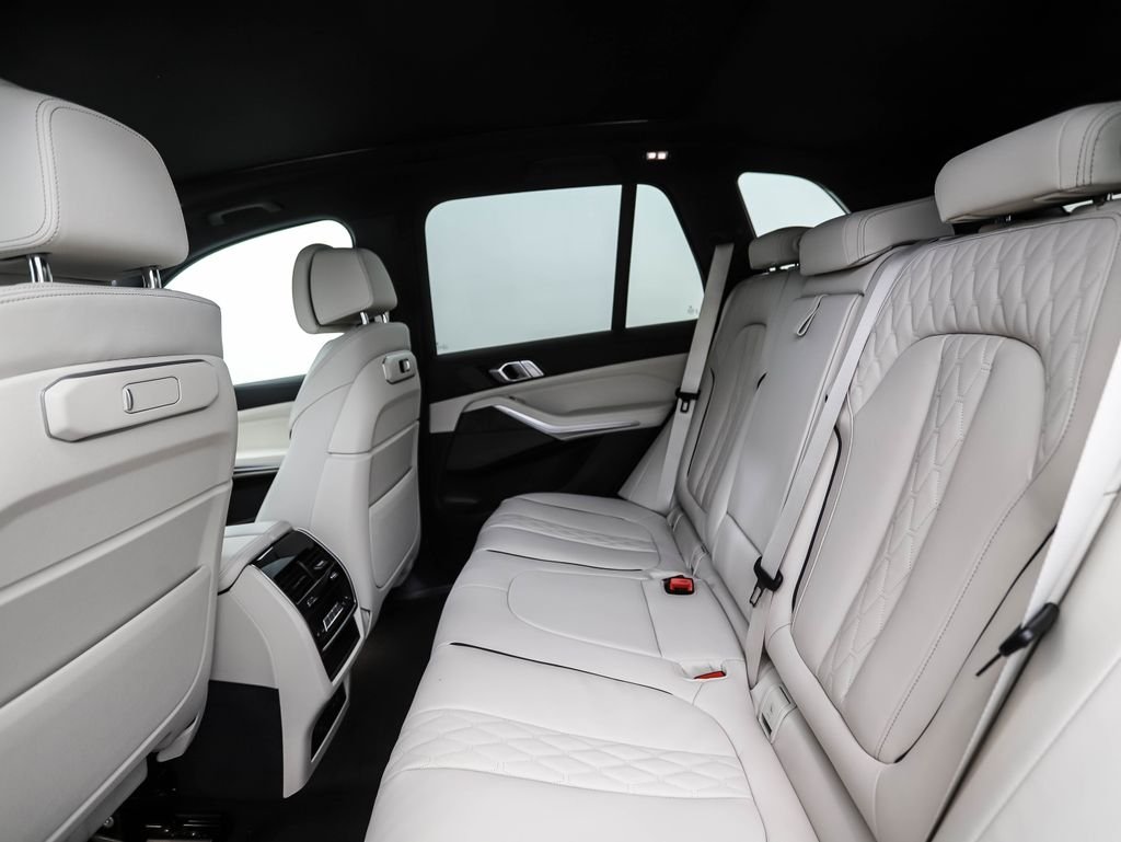 New 2026 Gray Metallic BMW xDrive40i image 22