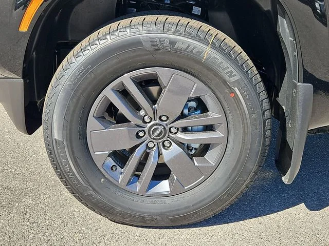 New 2026 Super Black Nissan Crew Cab SV image 4