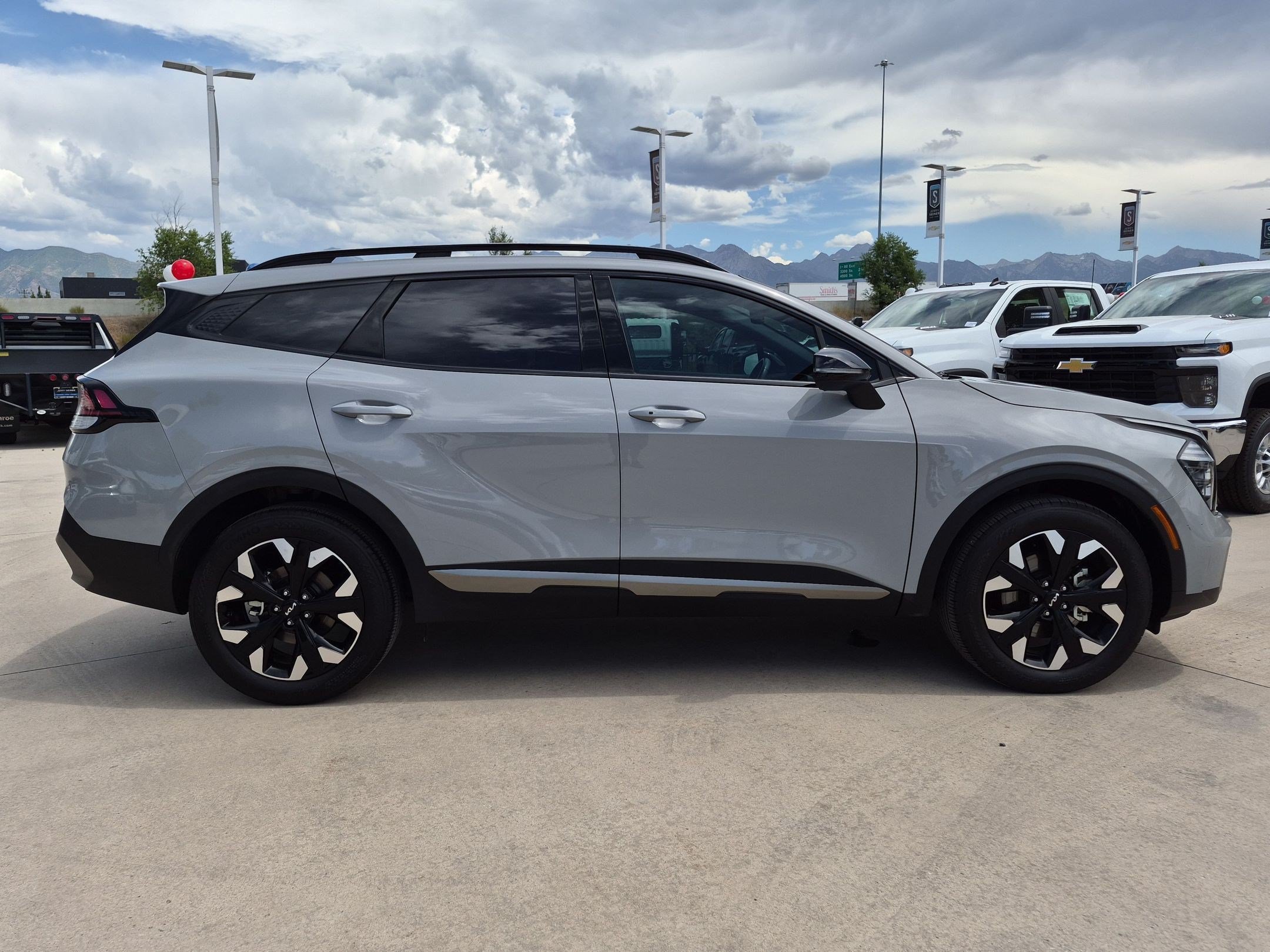 Used 2024 Wolf Gray Kia X-Line image 6