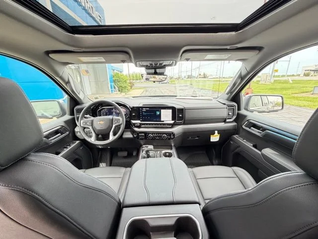 2025 Chevrolet Silverado 1500 LTZ - Photo 29