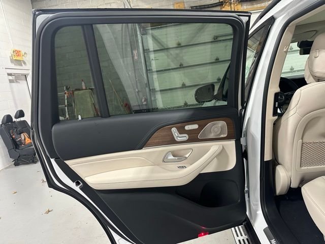 New 2026  Mercedes-Benz GLS 450 image 12