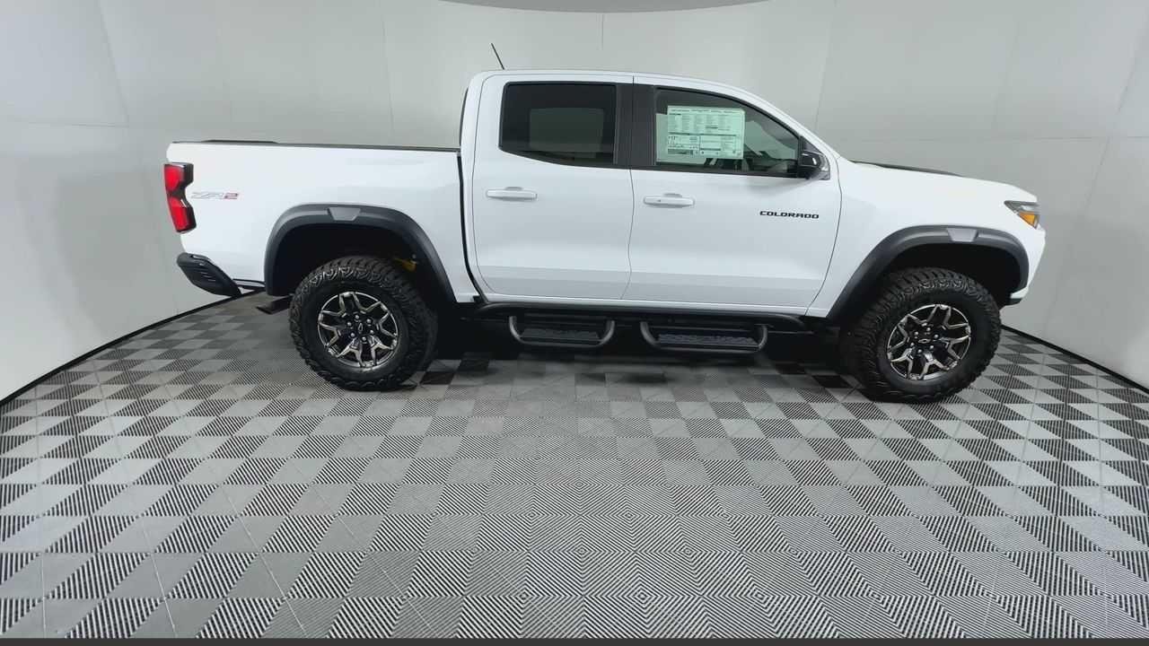 2026 Chevrolet Colorado ZR2 - Photo 9