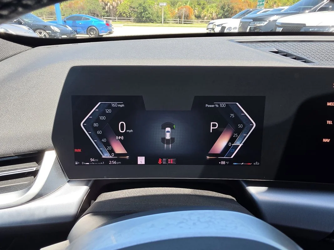 Used 2023  BMW xDrive28i image 15