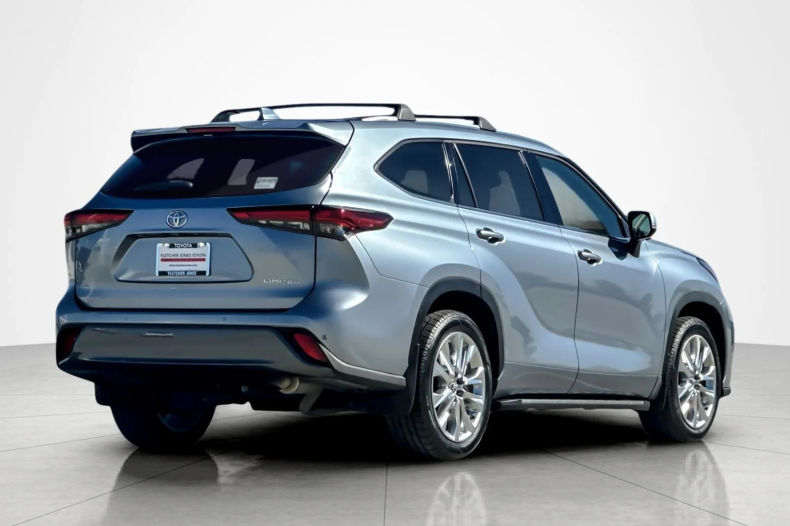 Used 2023 Moon Dust Toyota Limited image 5