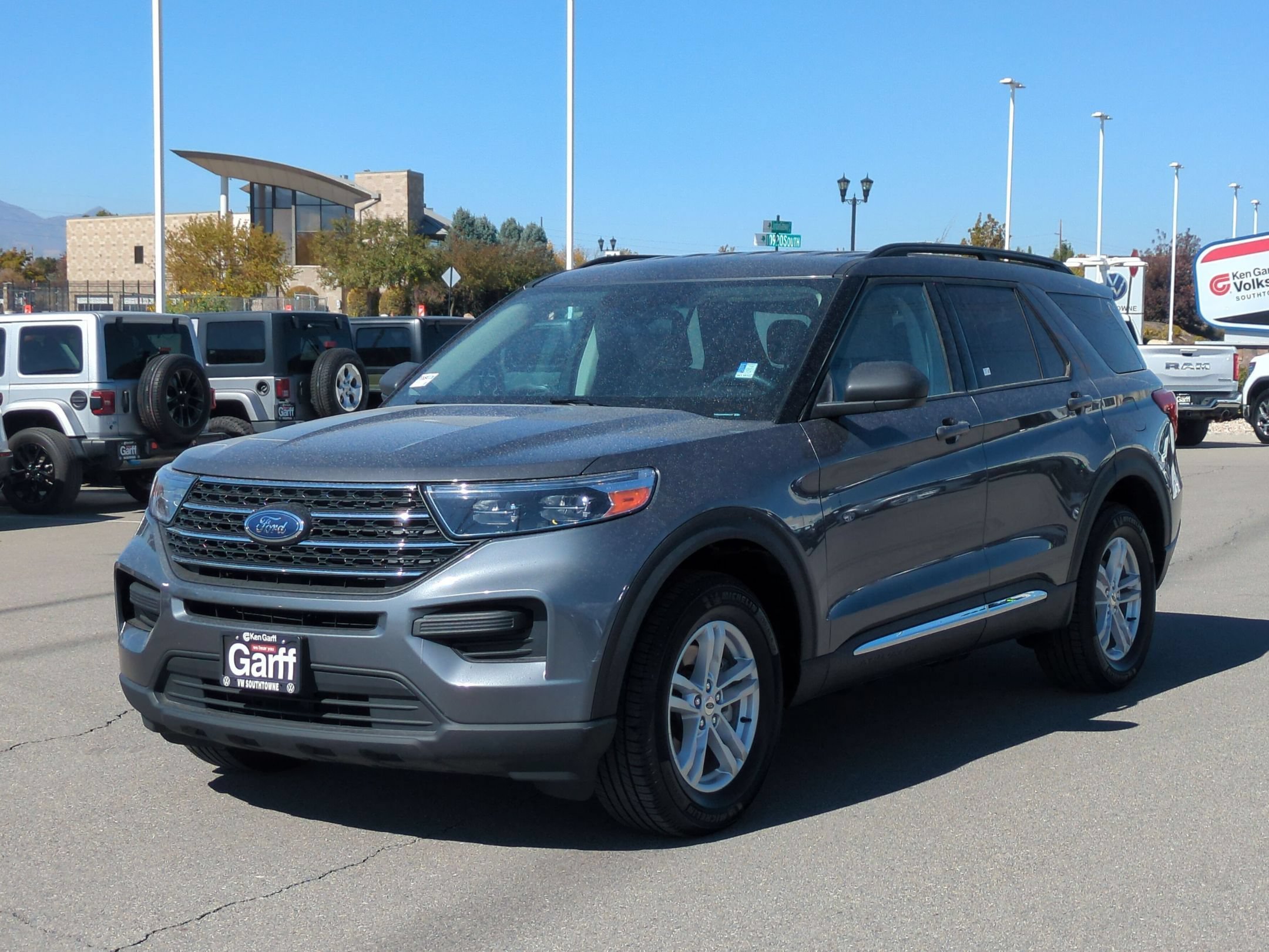 Used 2023 Gray Metallic Ford XLT image 8