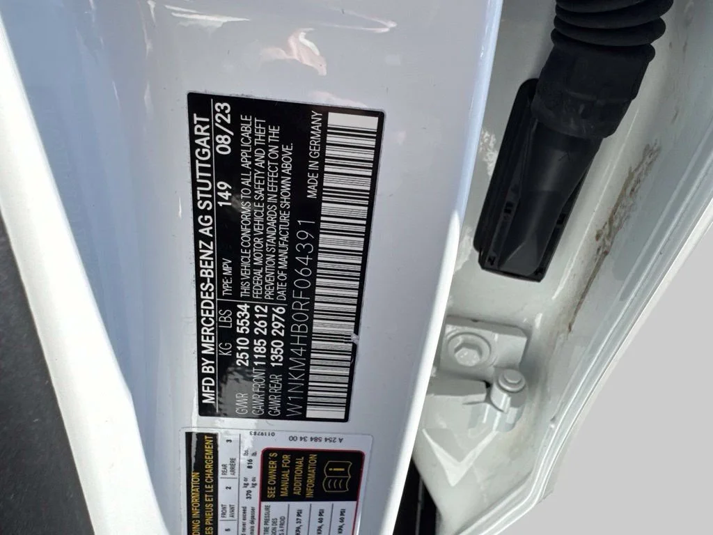 Used 2024 White Mercedes-Benz GLC 300 image 25