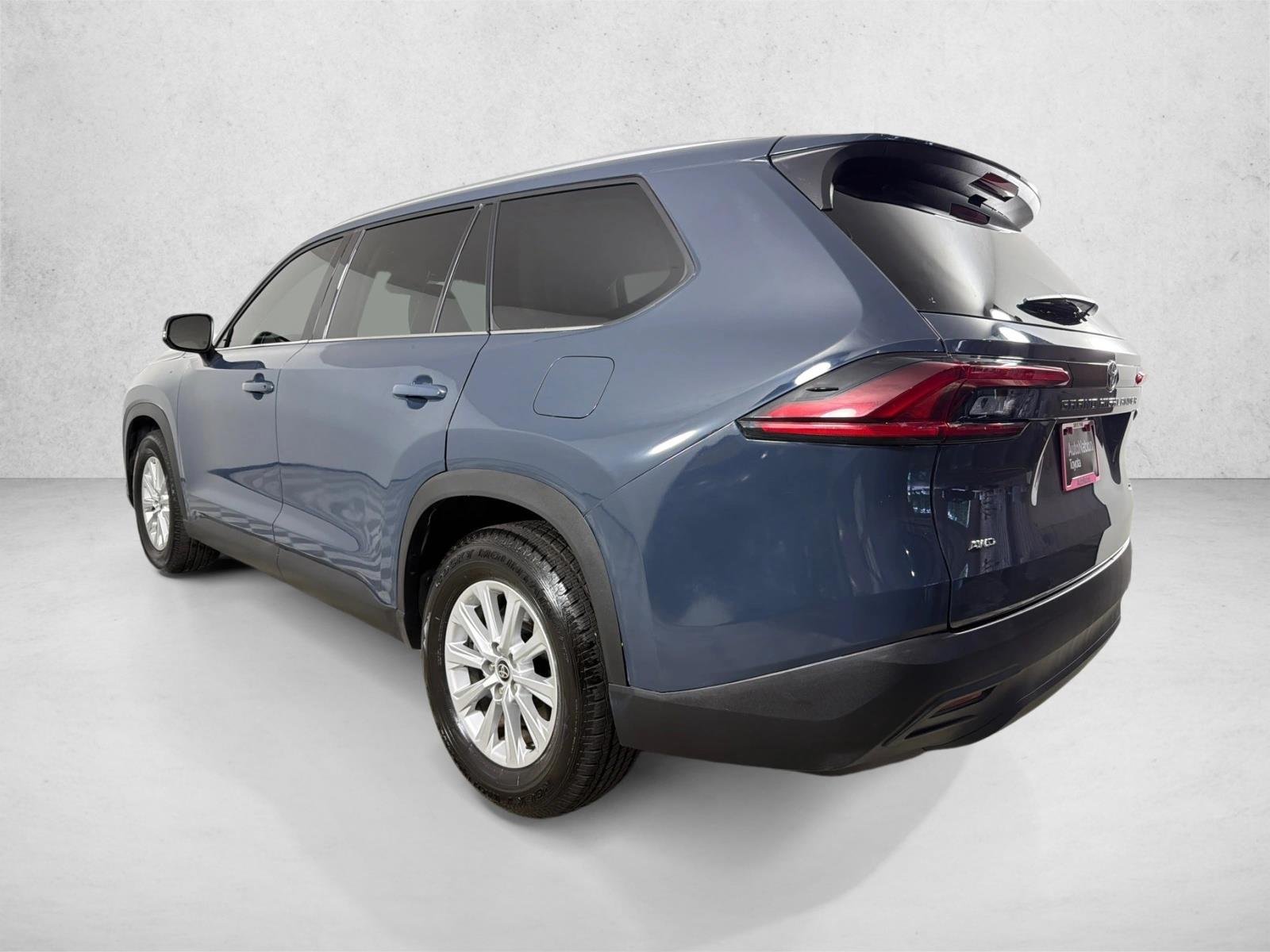 Used 2025 Storm Cloud Toyota XLE image 5