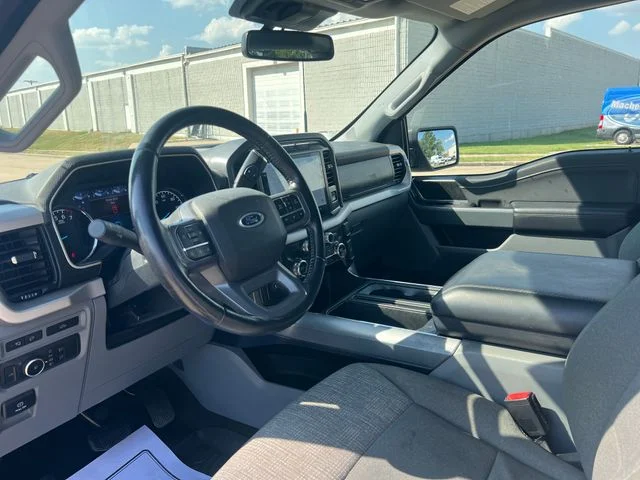 Used 2021 White Ford XLT image 32