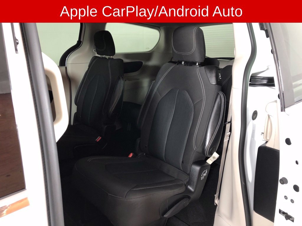 Used 2023 White Chrysler LX image 13