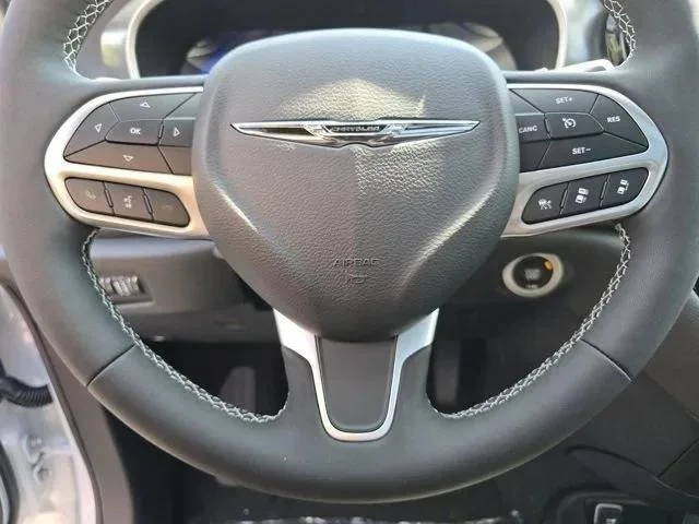 2026 Chrysler Pacifica Select - Photo 31