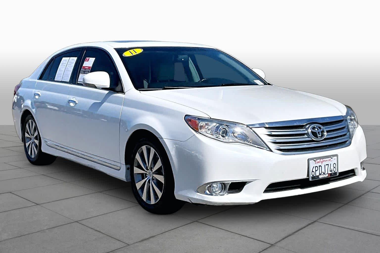 Pre-Owned 2011 Toyota Avalon Limited