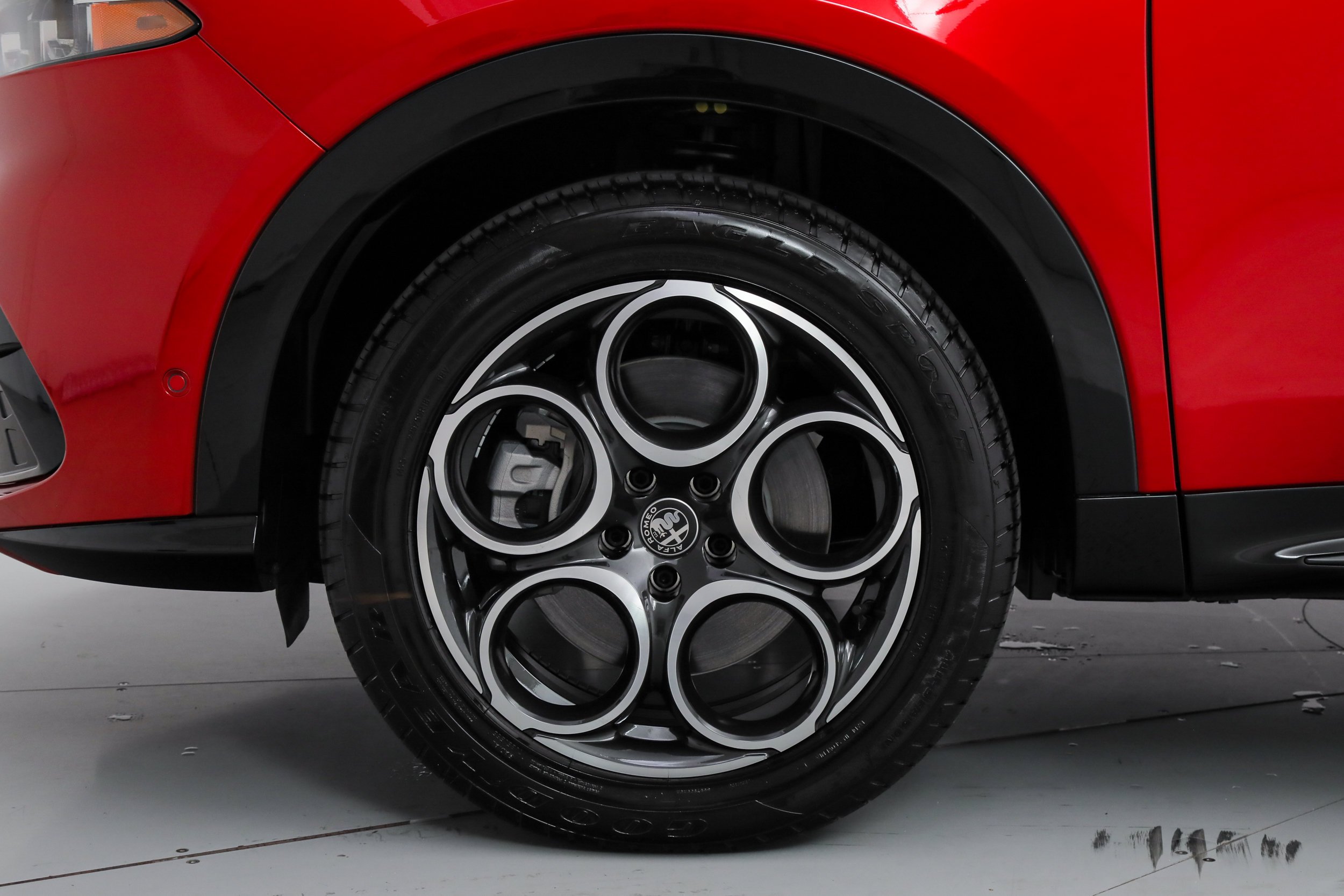 New 2026 Rosso Brera (Red) Exterior Paint Alfa Romeo Sprint image 18