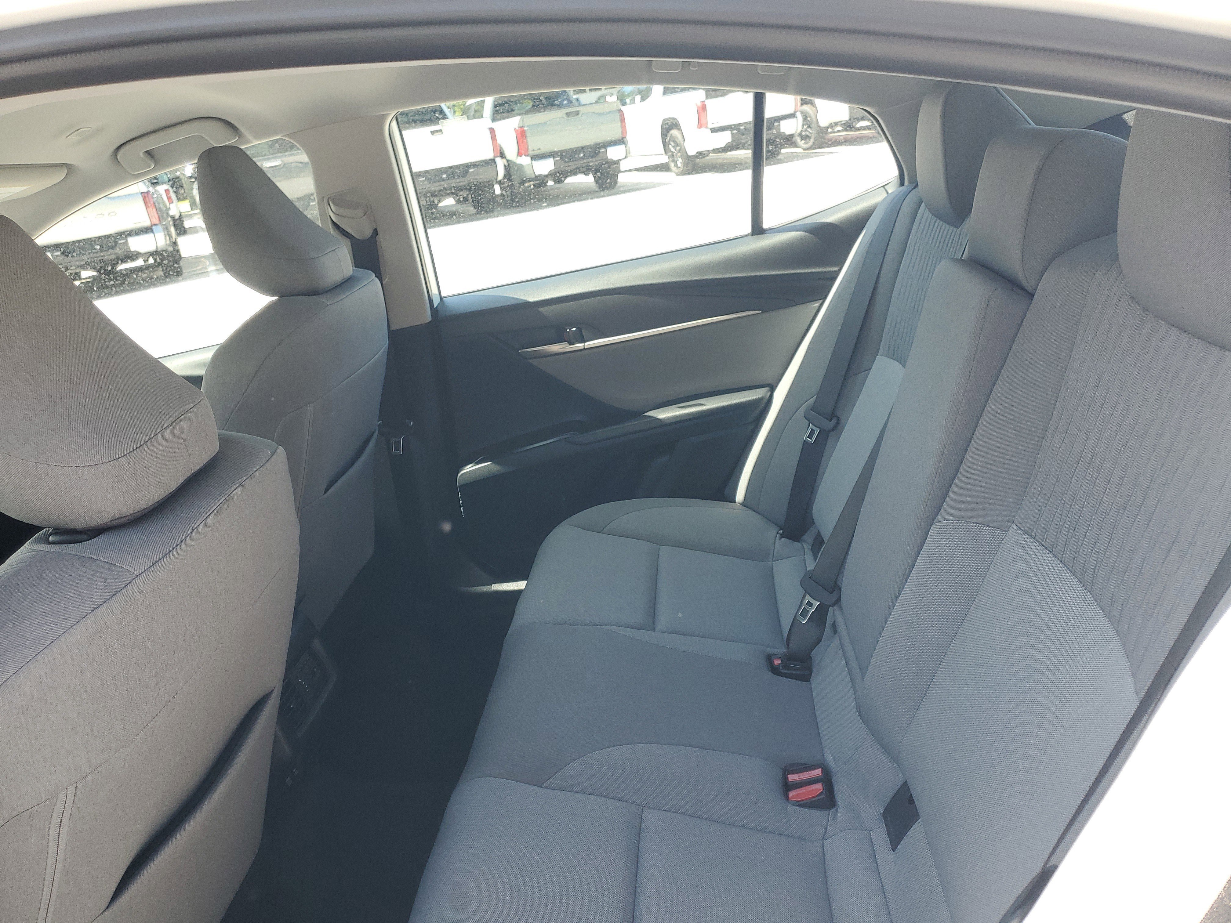 Used 2025 Ice Toyota LE image 11