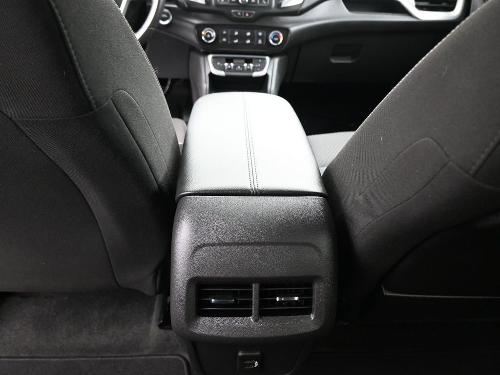 2024 GMC Terrain SLE - Photo 19