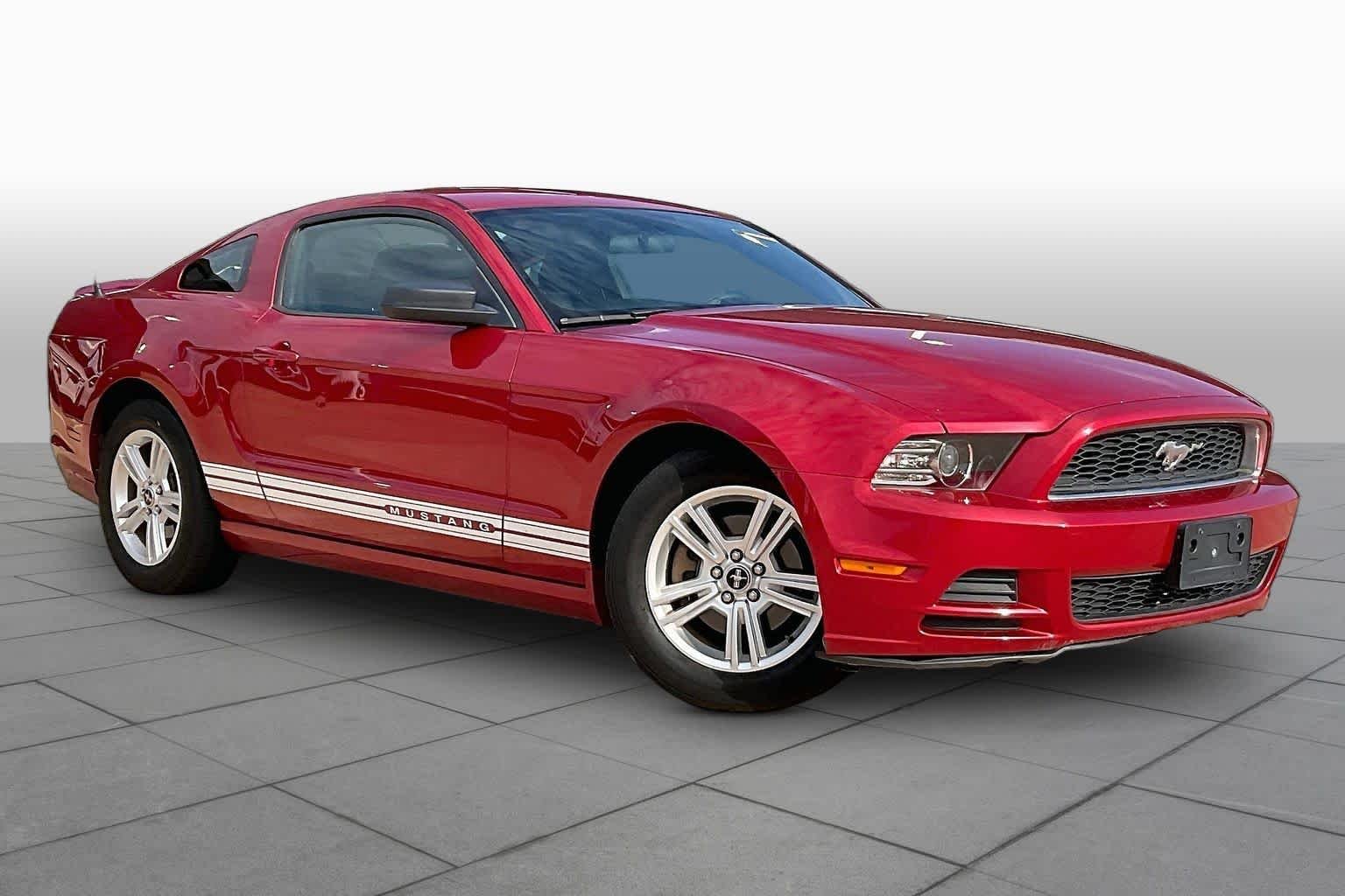 Used 2013 Red Candy Metallic Tinted Clearcoat Ford V6 image 4