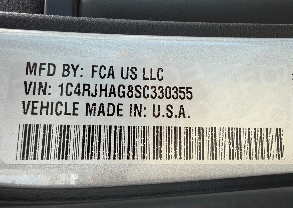 Used 2025 Silver Jeep Altitude X image 32
