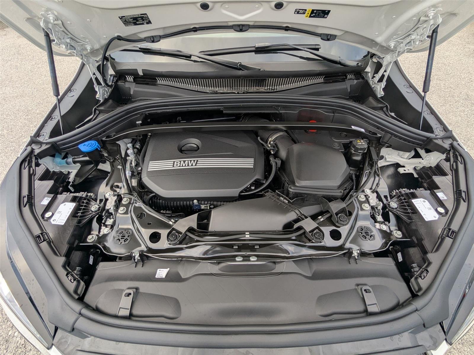 New 2026 Alpine White BMW xDrive28i image 36