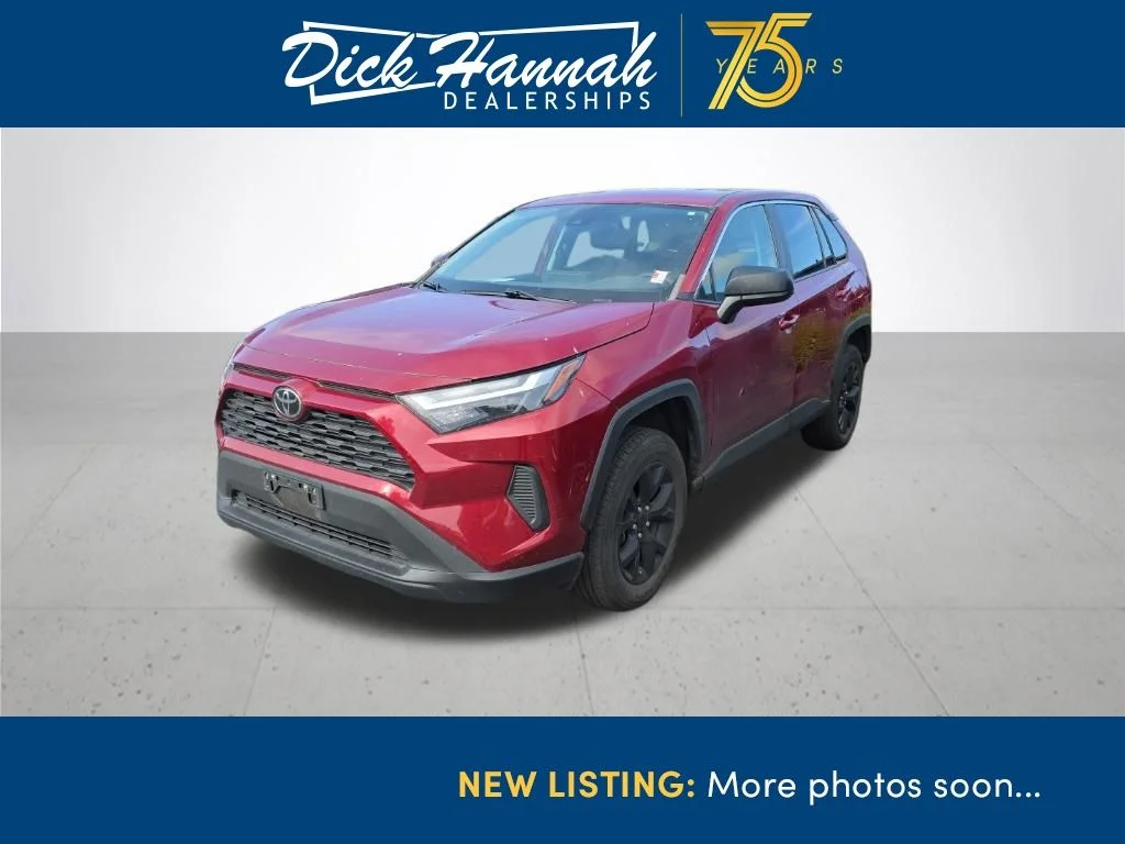 2023 Toyota RAV4 LE FWD's photo