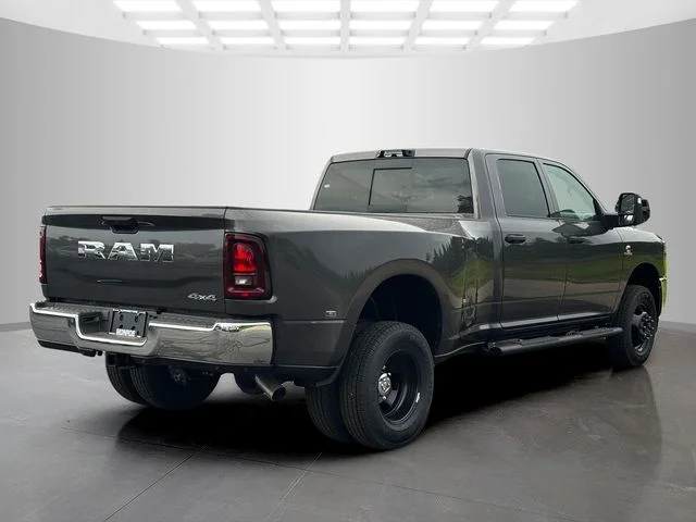 New 2026 Granite Crystal Metallic Clear-Coat Exterior Paint RAM TRADESMAN image 7
