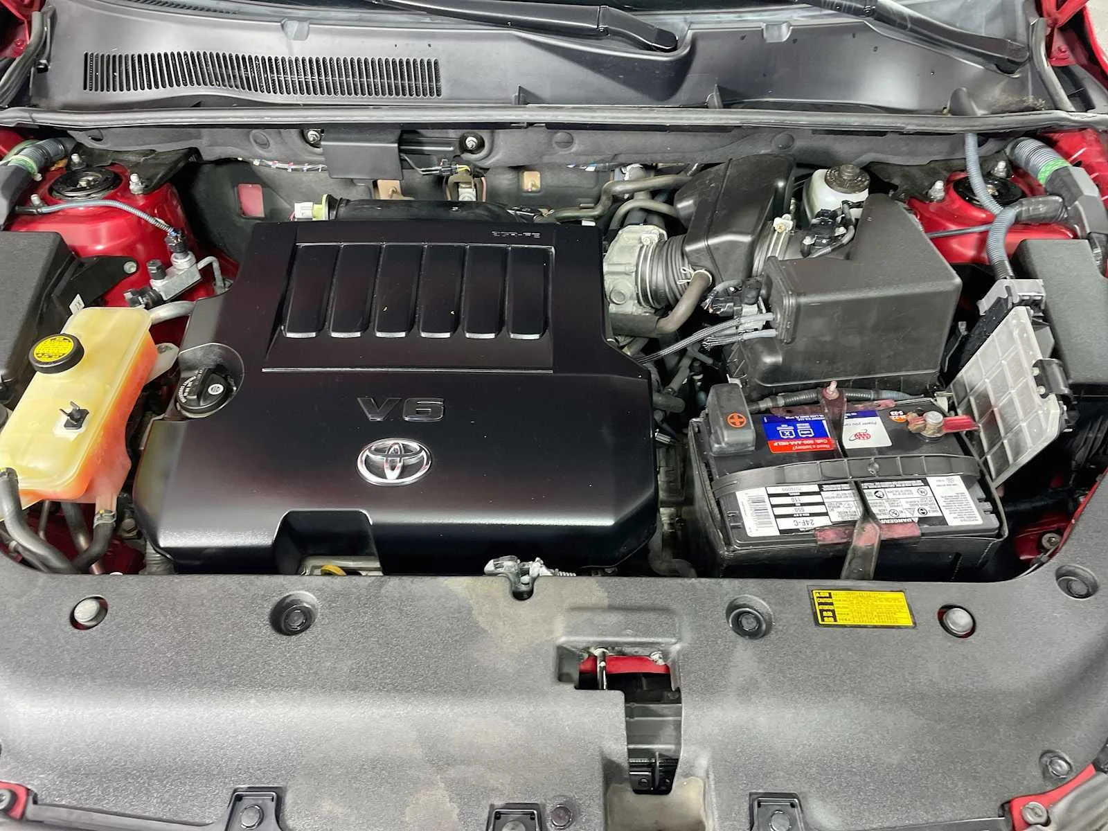 Used 2011 Barcelona Red Metallic Toyota Ltd image 27