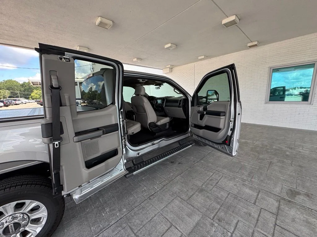 Used 2020 Silver Metallic Ford XLT image 22