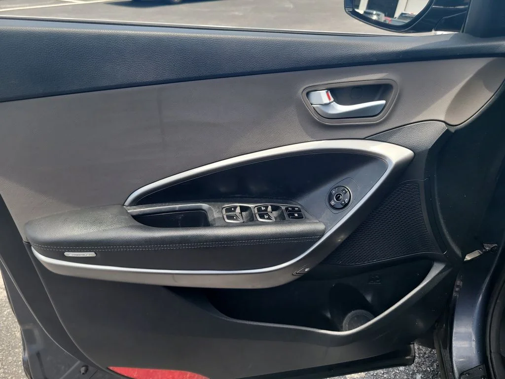 Certified Used 2017 Blue Hyundai SE image 13