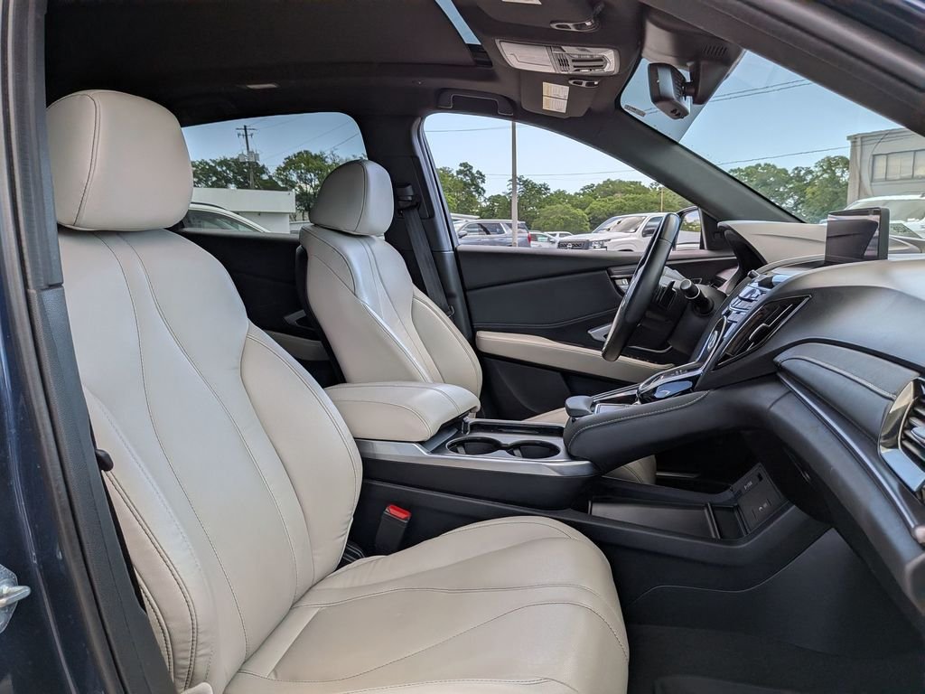 Used 2025  Acura Base image 31