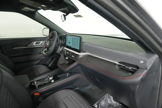 New 2027 Carbonized Gray Metallic Ford ST-Line image 34