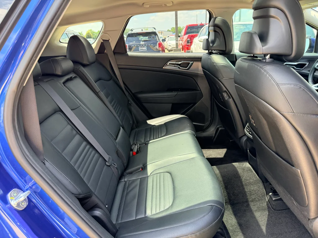 Used 2023 Sapphire Blue Kia SX-Prestige image 28