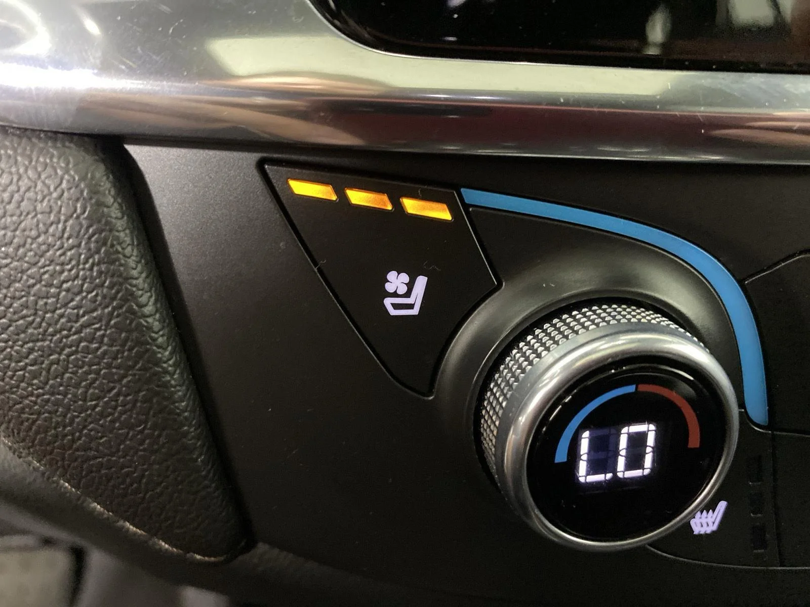 Used 2023 Iridescent Pearl Tricoat Chevrolet High Country image 24