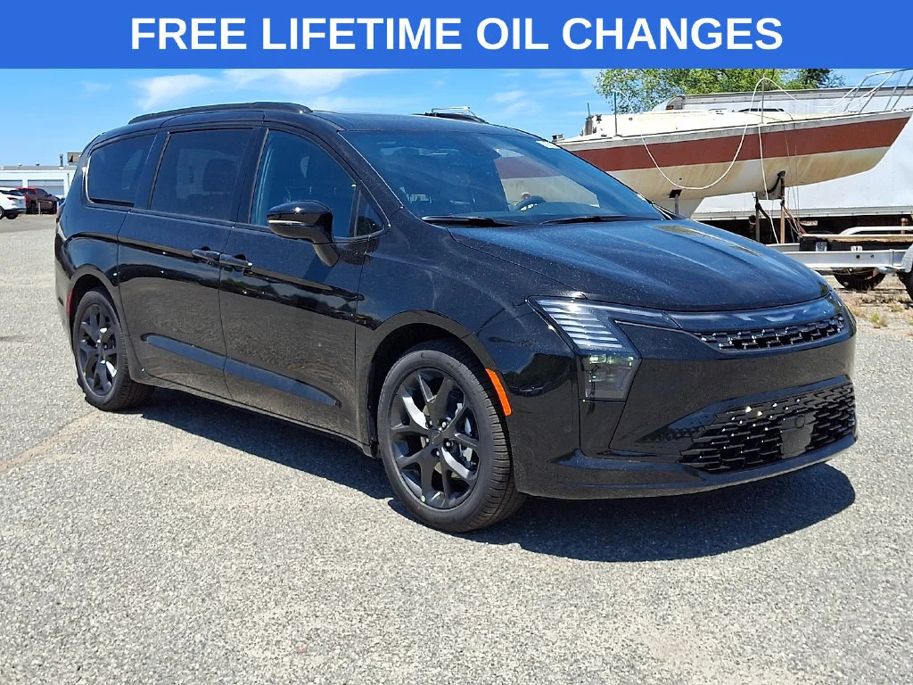 New 2027 Diamond Black Crystal Pearl-Coat Exterior Paint Chrysler Limited image 1