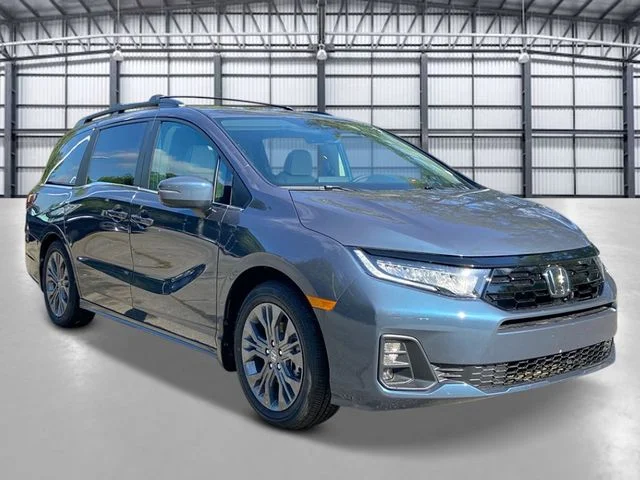 New 2027 Smoke Blue Pearl Honda Touring image 5