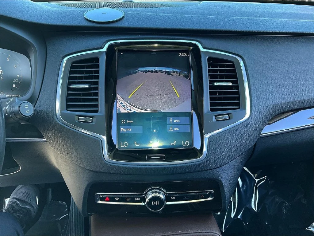 Used 2019 Silver Volvo T6 Momentum image 15