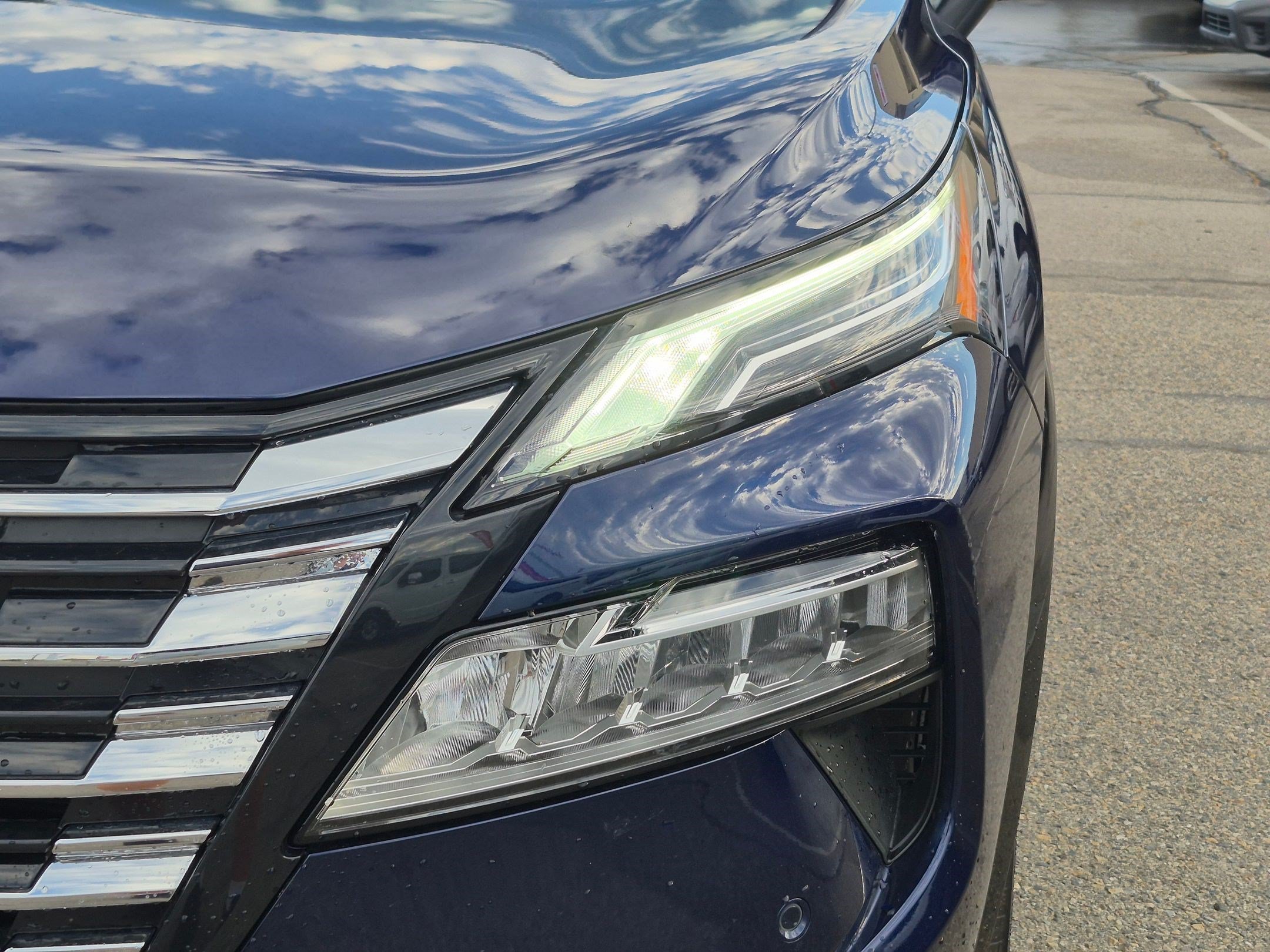 Used 2026 Deep Ocean Blue Pearl Nissan Platinum image 11