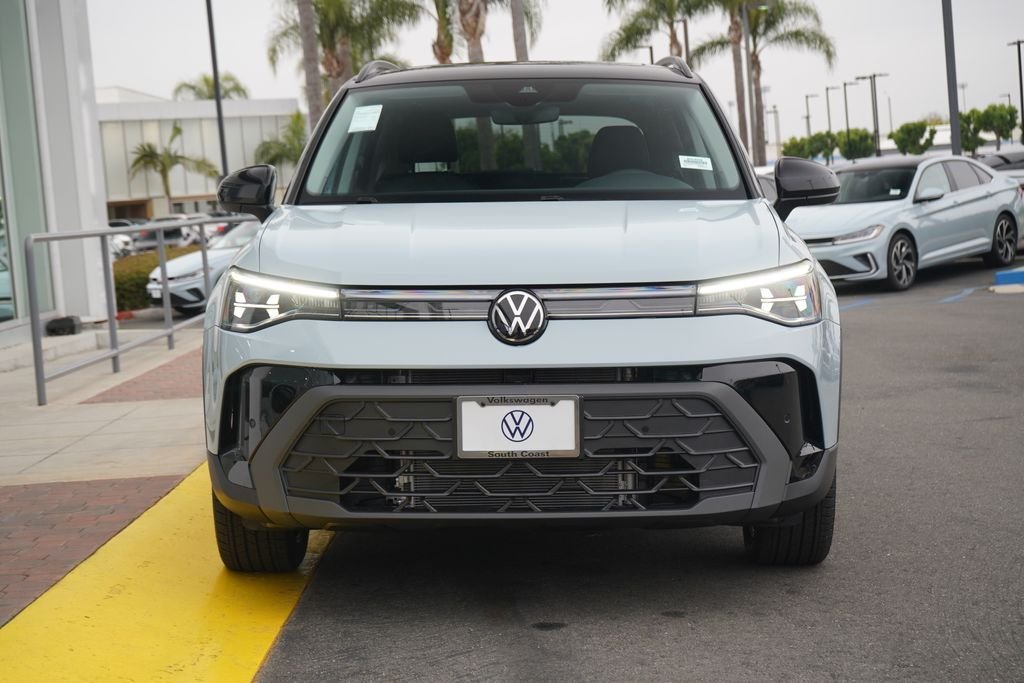 New 2026 Monument Gray W/Deep Black Roof Volkswagen 1.5T SE Black image 5
